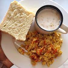FRESH BREAD WITH TEA