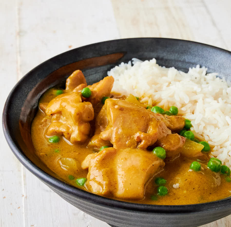 CHINESE WHITE RICE WITH CURRY SAUCE